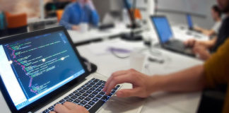 Komu zlecać tworzenie stron internetowych?