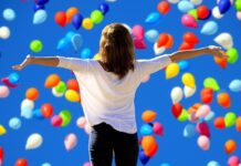 Kiedy człowiek zyskuje samoświadomość? Kiedy człowiek zyskuje samoświadomość?