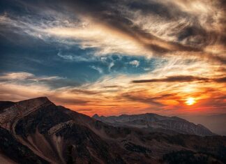 Ile godzin HiT w szkole branżowej? Ile godzin HiT w szkole branżowej?